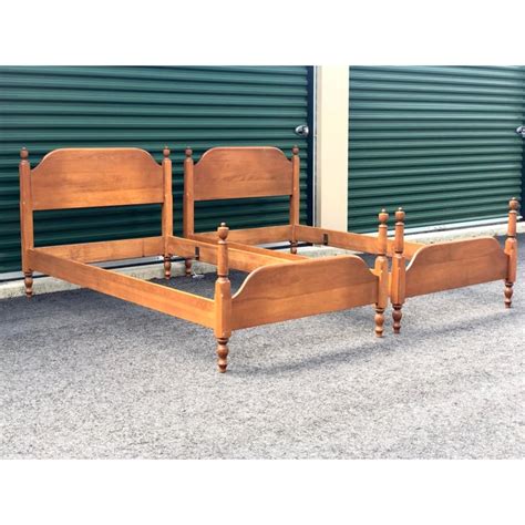 Maple Twin Beds and Bed Frames for sale 